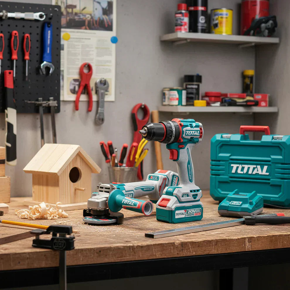 Pack TOTAL TOOLS Taladro + Amoladora 20V: Potencia Brushless y 2 Baterías para proyectos ilimitados.