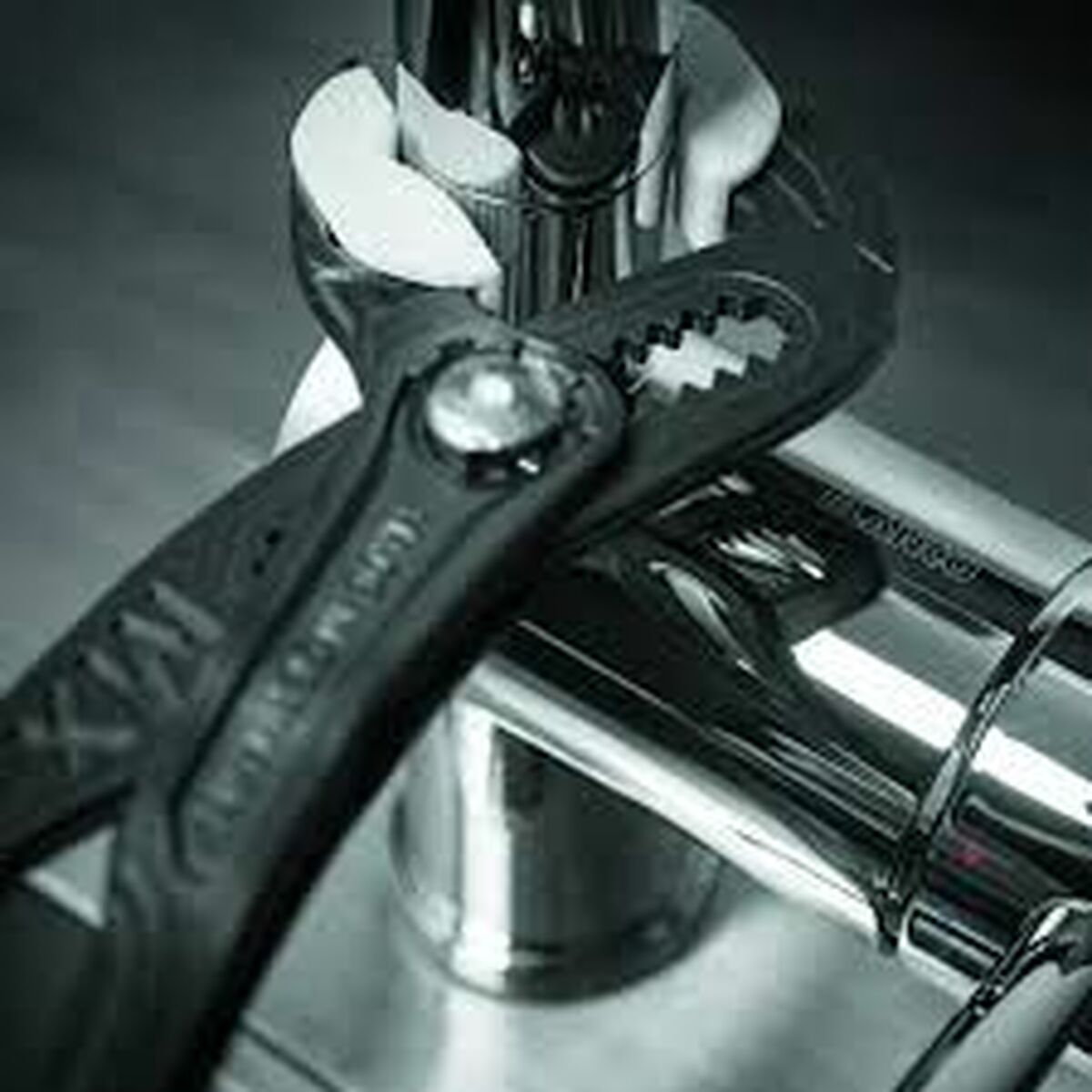 V5H2E2126CA39F96CEFA0A58B52BDC1D341R6622369P4