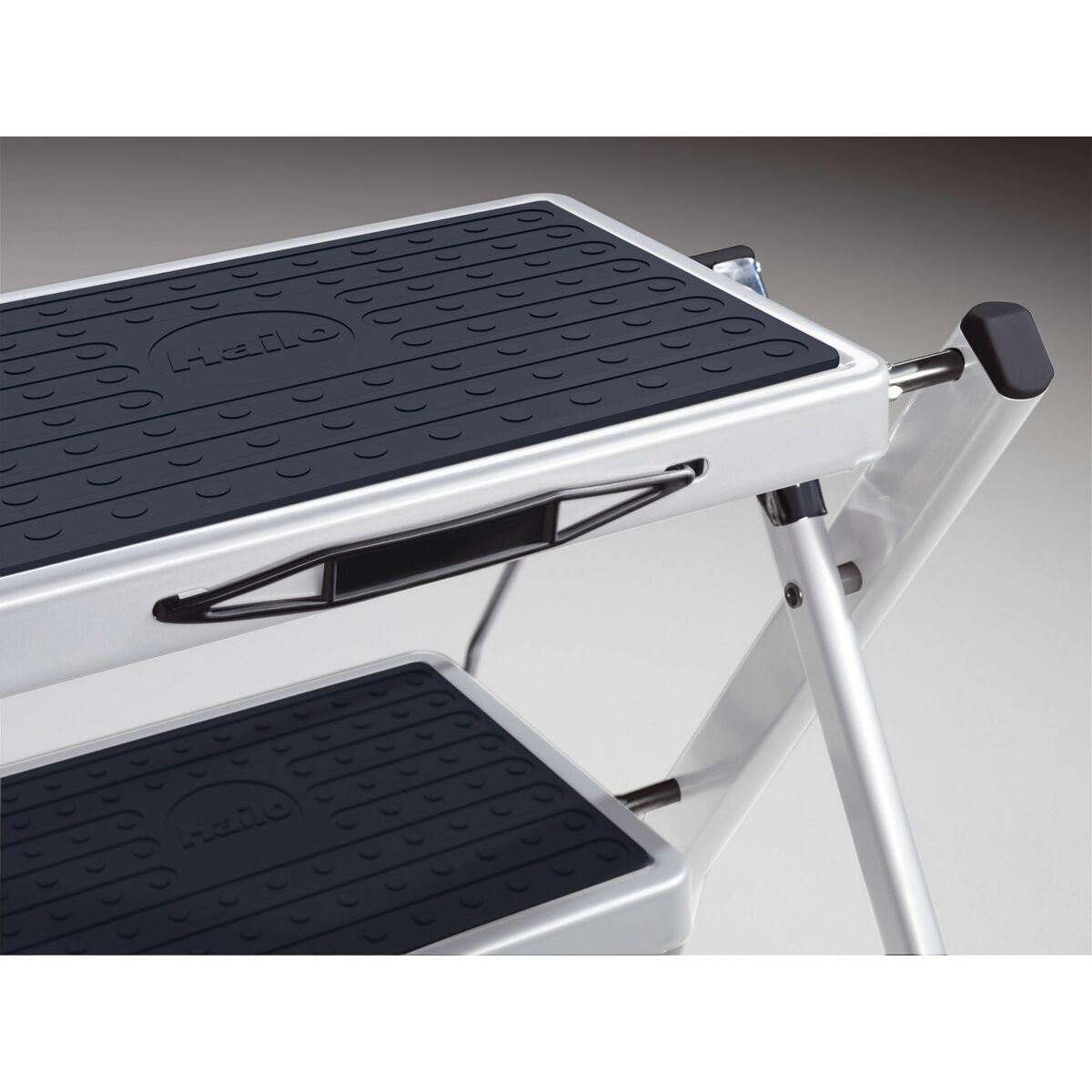 V4H55C220FA19F0C6FF61F90089730571E6R7469517P3