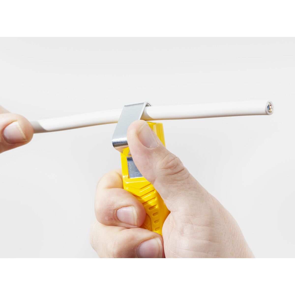 V5H3206AE7DAA31407776AC8E4E539EB41AR6630385P5