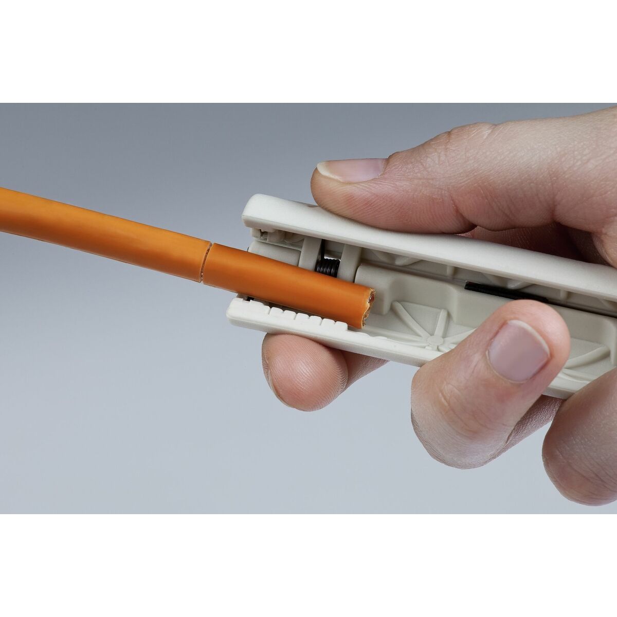 V5H626A817D6C5179728E9FBA174BCE6ECBR6629985P3