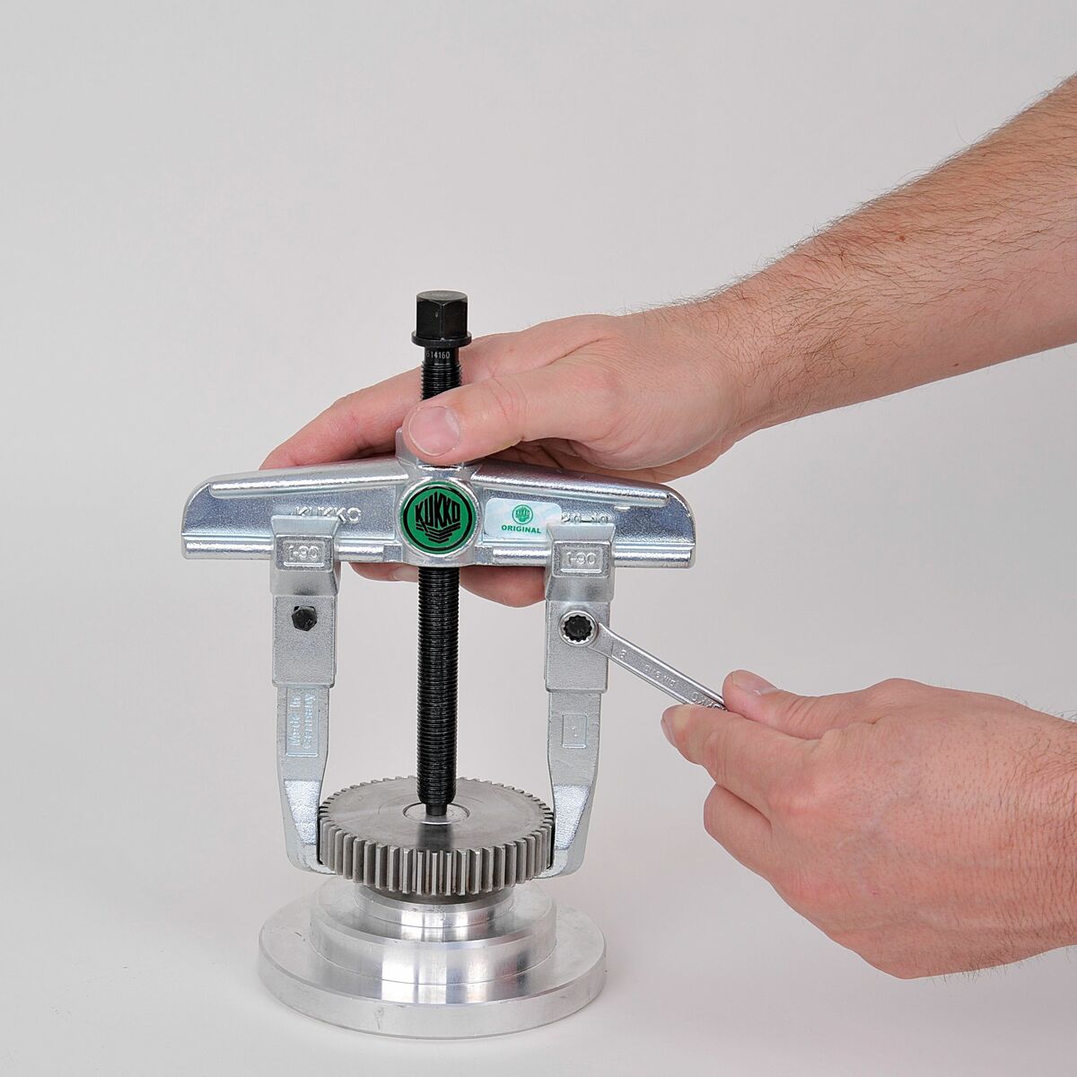 V4HB066CDE01C660AAE17DF8B7BBA728E22R7061620P6