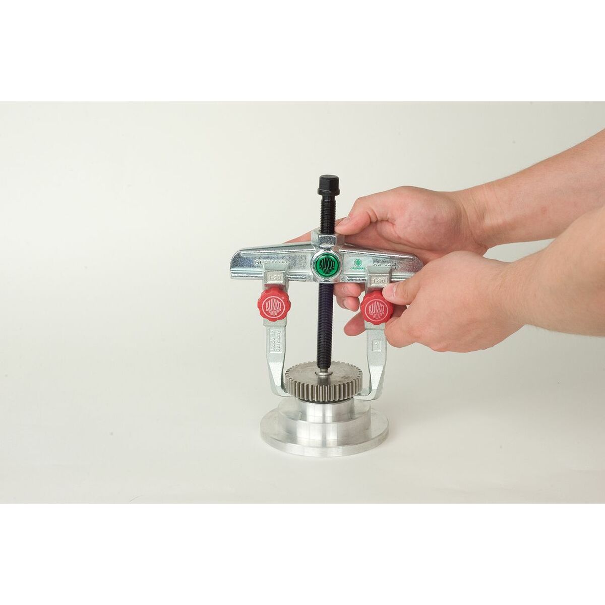 V4HF93C155DCA5E8B58005EE94B8DB17BE1R7061350P5