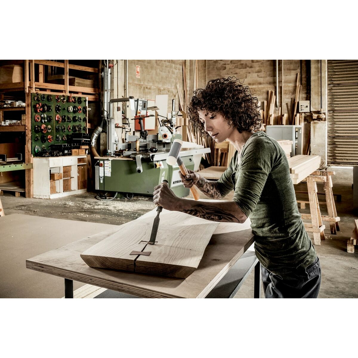 V5HBAD617612768F9411326AC467F69A18DR6616585P9