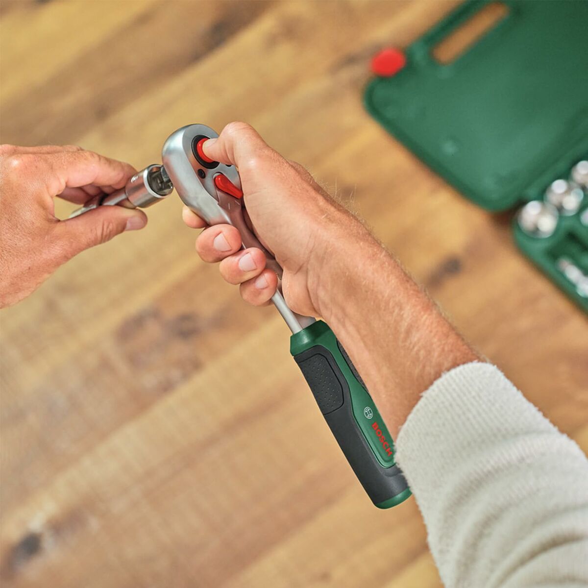 V5HB9F0556B9445620C046E7F25752D97DER5838111P5