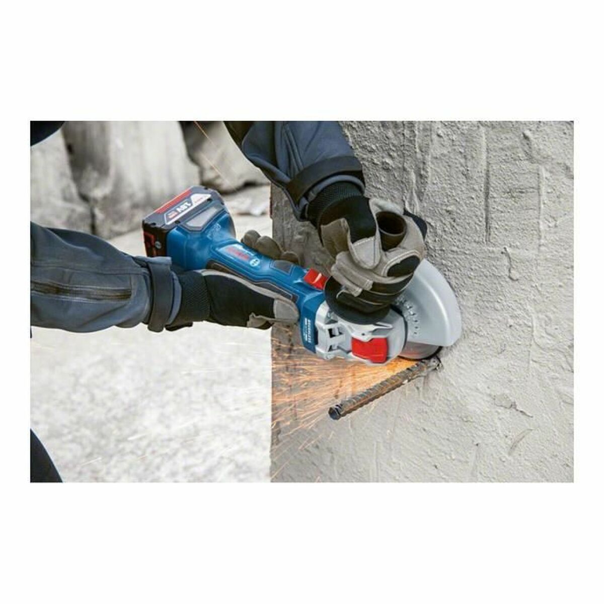 V8H0137707DB702D70D12D9A02FA833772DR3441086P3