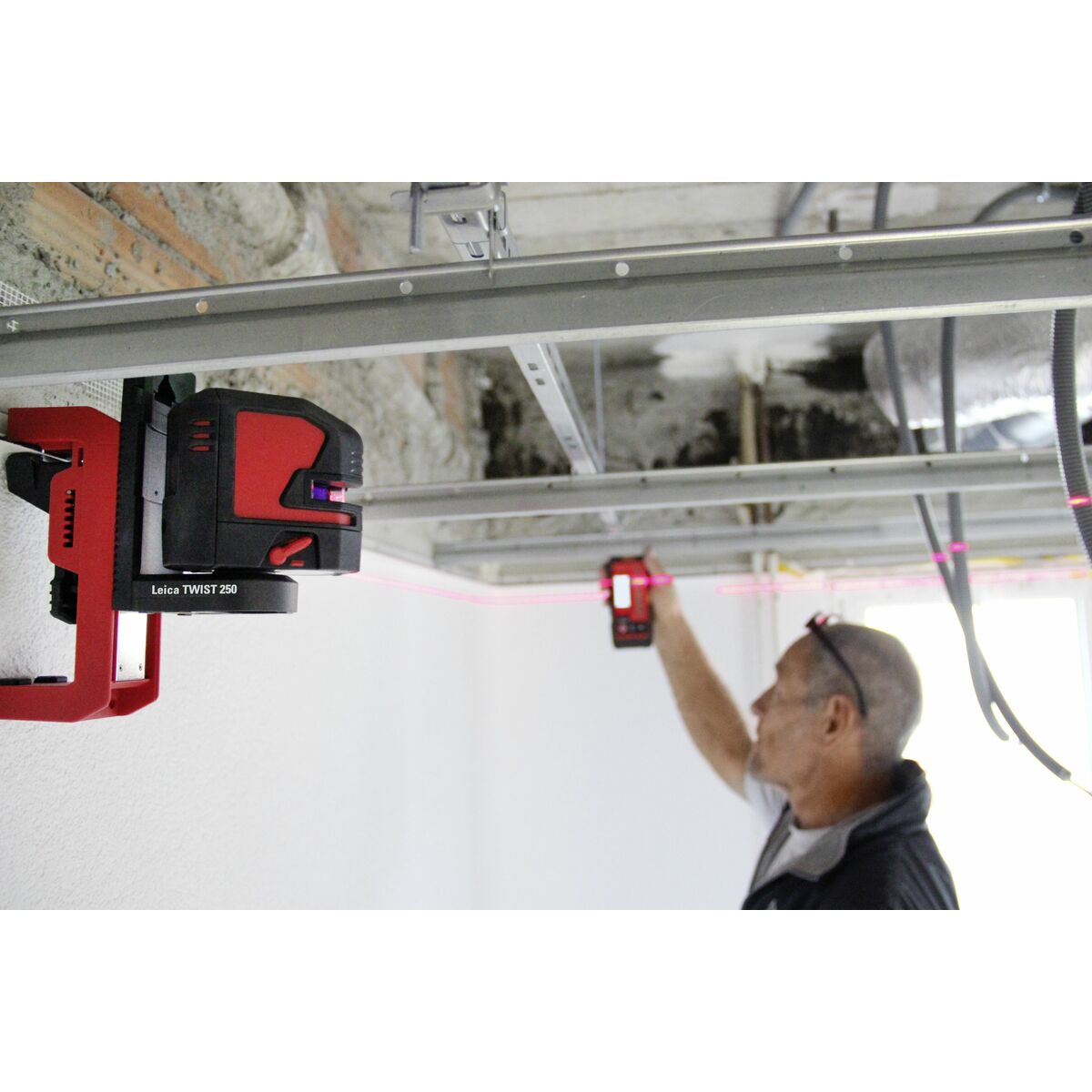 V5H3DB1D272A53235DB8F42B56C9A876AAAR6637852P7