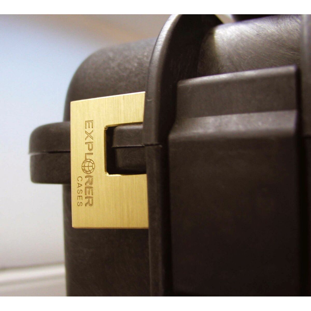 V4HE60F8D5AD54C59DF6620D0FBD33FA687R7122502P5