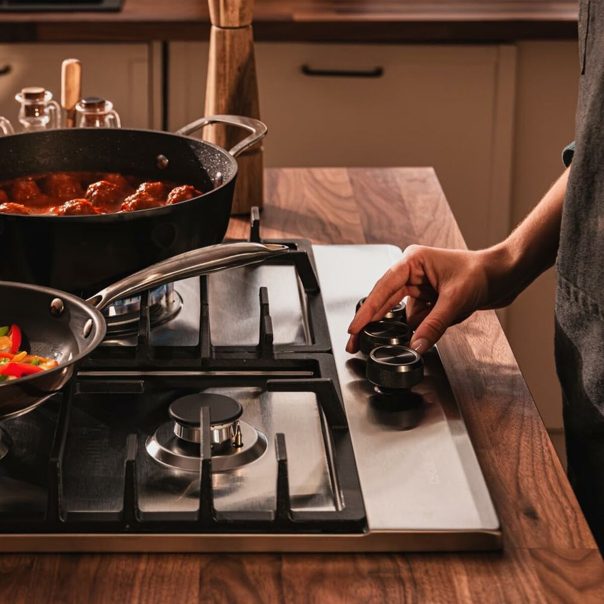 V6H28ABC4C1E9E81074B71AECA3E2CA509BR7386182P8