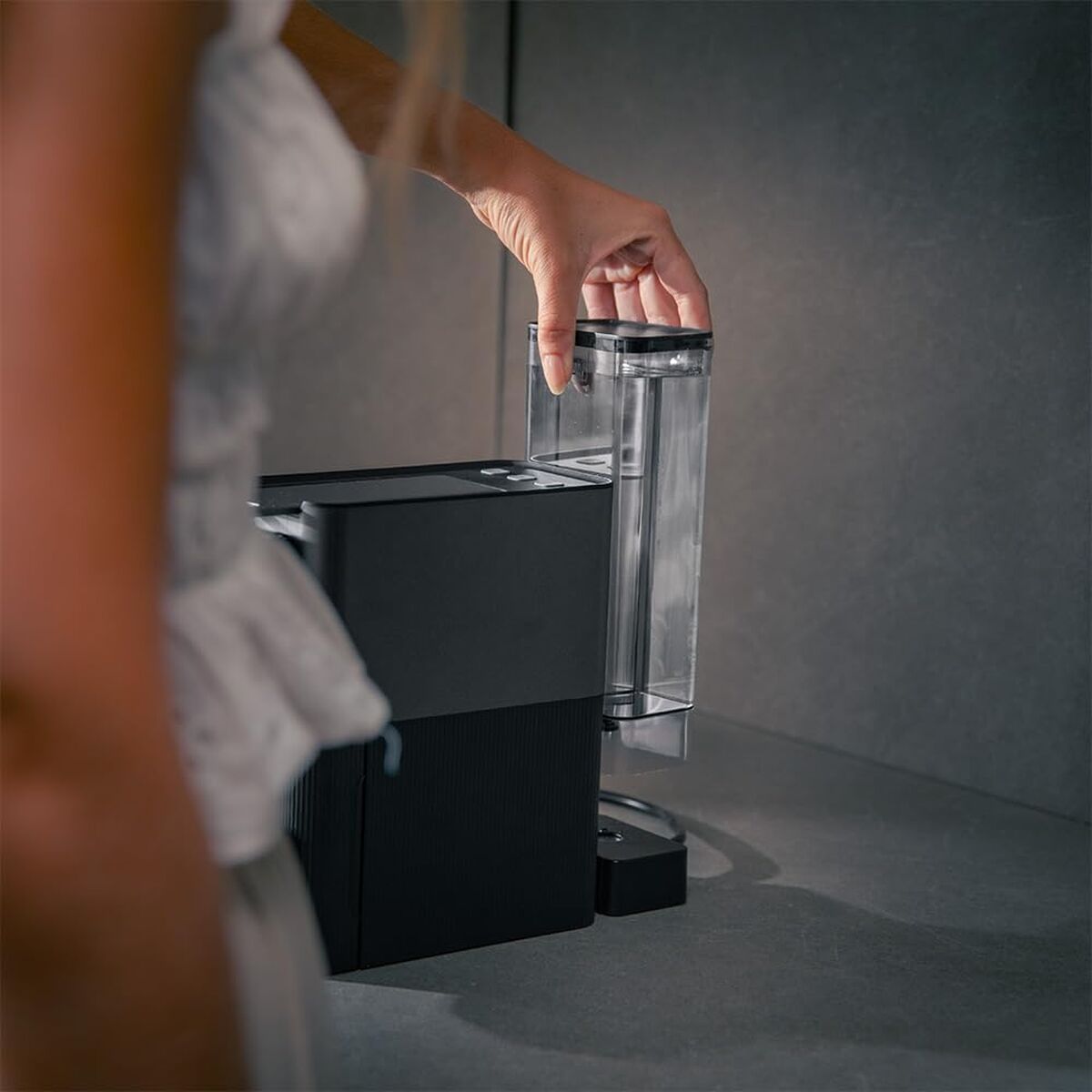 V3HFD805E36A1F1DEAA8D1A84CB62B6EE43R7549522P7